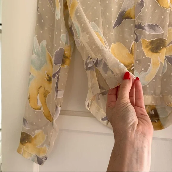 Vintage Y2K French Sheer Fairy Top with Swiss for and floral pattern - Picture 9 of 10